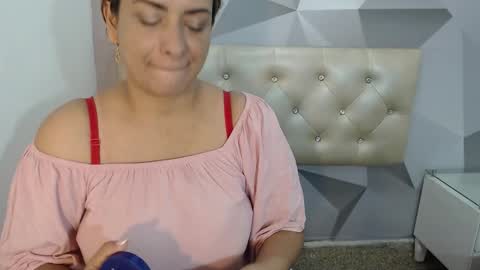 milf_hugeboobs online show from January 8, 10:43 am