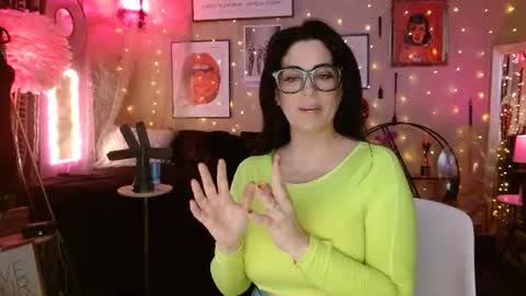 Milf Lacey online show from June 30, 9:02 pm