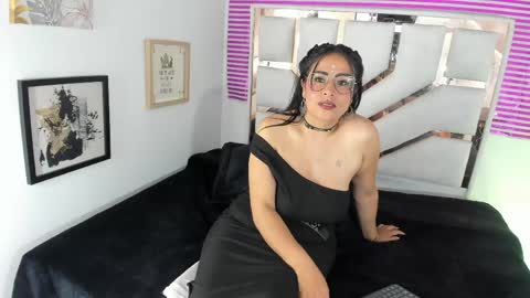 Vero online show from May 2, 9:09 pm