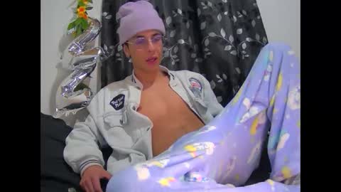 militoveruss2 online show from March 27, 8:48 am