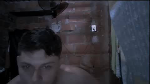 Snapshot of milk_boy25 chatting on October 29, 2:24 am milk_boy25 online show from October 29, 2:24 am