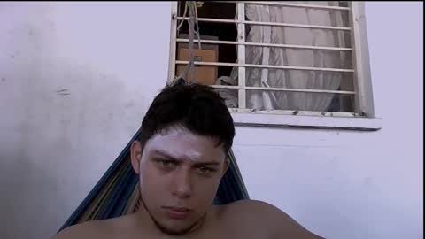 Snapshot of milk_boy25 chatting on October 15, 4:41 pm milk_boy25 online show from October 15, 4:41 pm