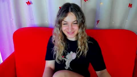 milkablond online show from March 27, 2:06 am