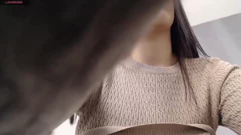 Amira online show from February 25, 4:04 pm