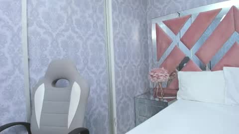 Sofia  online show from November 18, 6:33 pm