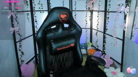 milky cute online show from January 26, 12:58 am