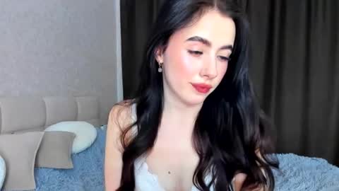 Snapshot of milla__moore chatting on October 28, 5:58 pm milla moore online show from October 28, 5:58 pm