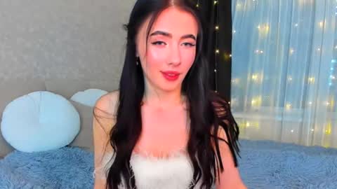 milla moore online show from November 30, 6:04 pm