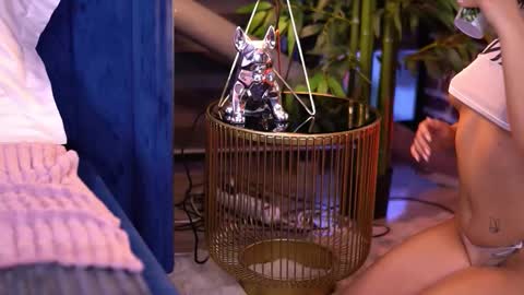 Milla online show from October 16, 4:45 am