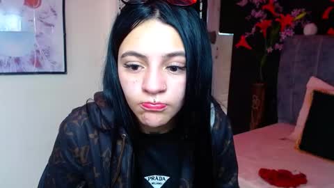 Violeta online show from November 25, 1:43 pm