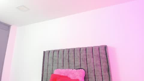 miller_silvana online show from June 15, 11:46 am