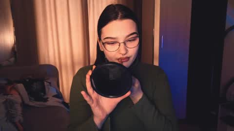 Millie online show from April 12, 10:52 am