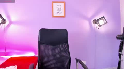 Millie online show from April 22, 12:12 pm