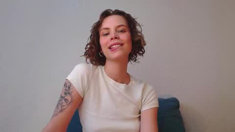 Snapshot of milly_ross23 chatting on September 23, 7:46 am Milly online show from September 23, 7:46 am