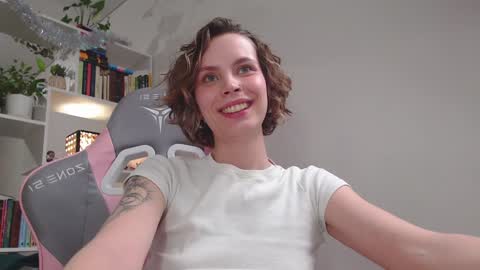 Snapshot of milly_ross23 chatting on January 19, 1:33 pm Milly online show from January 19, 1:33 pm