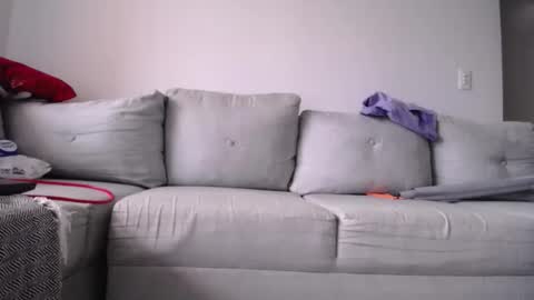 miloslove online show from November 8, 11:02 am