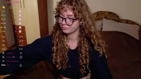 milounee online show from April 21, 4:58 pm