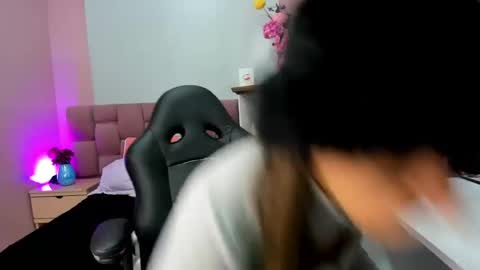  Milu Belucci  online show from September 30, 4:06 pm