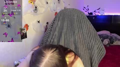 Emily online show from October 27, 3:45 pm