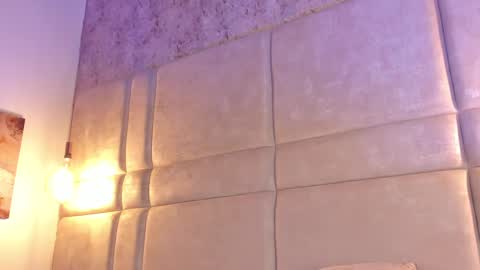 Snapshot of milyy_vermont chatting on March 9, 1:35 am Milyy online show from March 9, 1:35 am