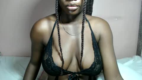 mimiebony online show from May 30, 7:40 am