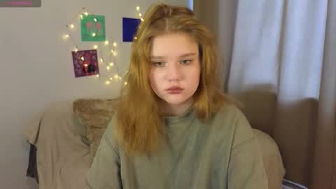 hi Im Mina  online show from March 21, 4:51 am