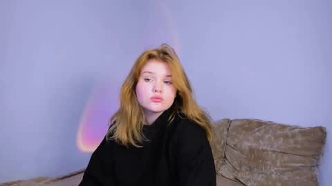 hi Im Mina  online show from November 29, 3:14 am