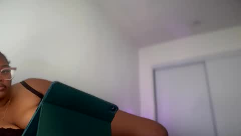 minaplusdoll online show from April 29, 6:02 pm