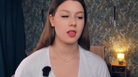 Mindi online show from November 22, 7:40 am