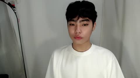 mingkla_man online show from July 12, 12:30 pm