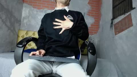 Minho Reyes online show from November 28, 12:56 pm