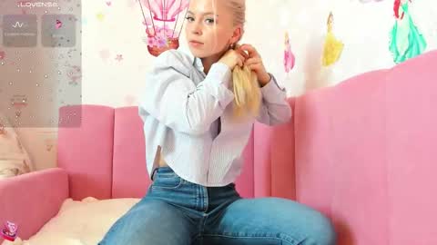 minionfriend online show from February 22, 11:35 am