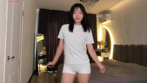 minnie_joy_ online show from May 23, 1:18 pm