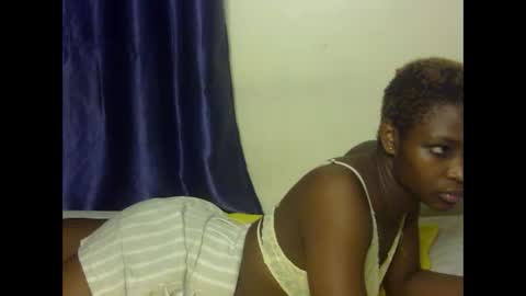 mint_queen online show from May 23, 1:12 am