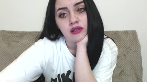mira_jade online show from March 30, 7:14 pm