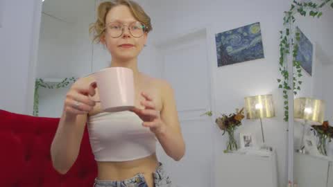 mira_marni online show from October 25, 1:44 pm