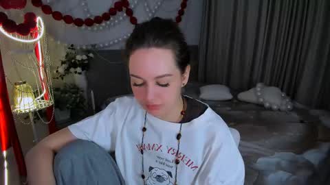 Emma online show from May 9, 7:53 pm