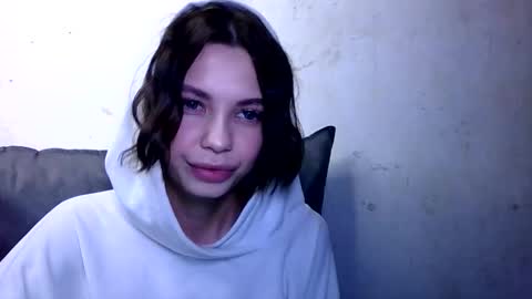 MiraLaPics online show from March 29, 4:19 pm