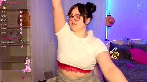 miraluccian online show from November 20, 8:50 pm