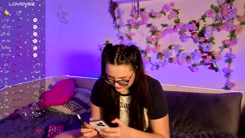 Snapshot of miraluccian chatting on October 6, 6:48 pm miraluccian online show from October 6, 6:48 pm