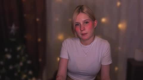 Mira online show from December 3, 9:48 pm