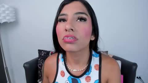 Snapshot of miss___allison chatting on October 23, 11:34 am Allison online show from October 23, 11:34 am