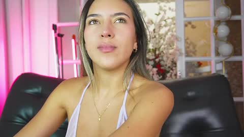 Zoe online show from April 6, 6:09 pm