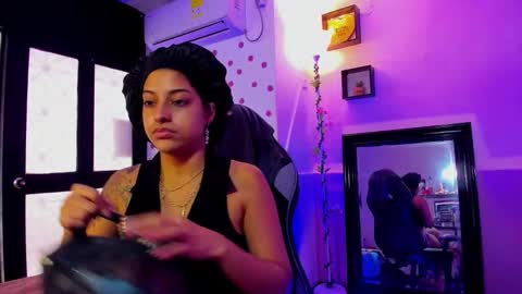 Snapshot of miss_akemi chatting on October 15, 1:12 pm Akemi 3 online show from October 15, 1:12 pm
