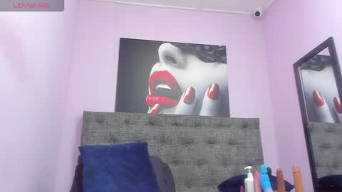 miss_big_ass21 online show from December 1, 12:30 am