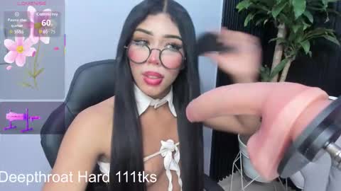 miss_blowjob4u online show from September 16, 2:24 am