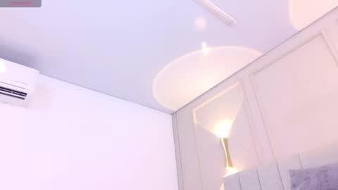 Snapshot of miss_carrot chatting on October 9, 2:33 pm julieta online show from October 9, 2:33 pm