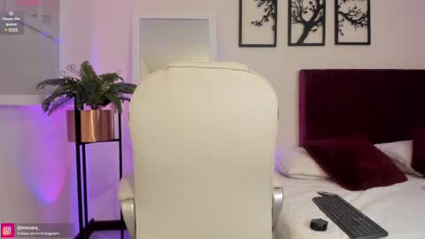 CANDELA CASTRO  online show from March 12, 1:08 pm