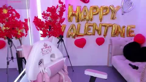 Snapshot of miss_dolly1 chatting on February 18, 2:59 am Melanie online show from February 18, 2:59 am