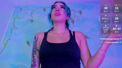 miss_evans_ online show from November 8, 9:12 am